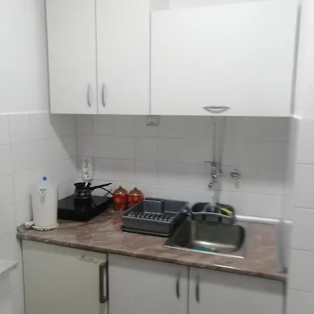 Apartament Lara *