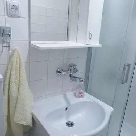 Apartament Lara